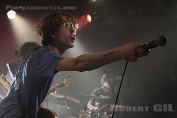 THE WHITEST BOY ALIVE - 2009-04-15 - PARIS - La Maroquinerie - 